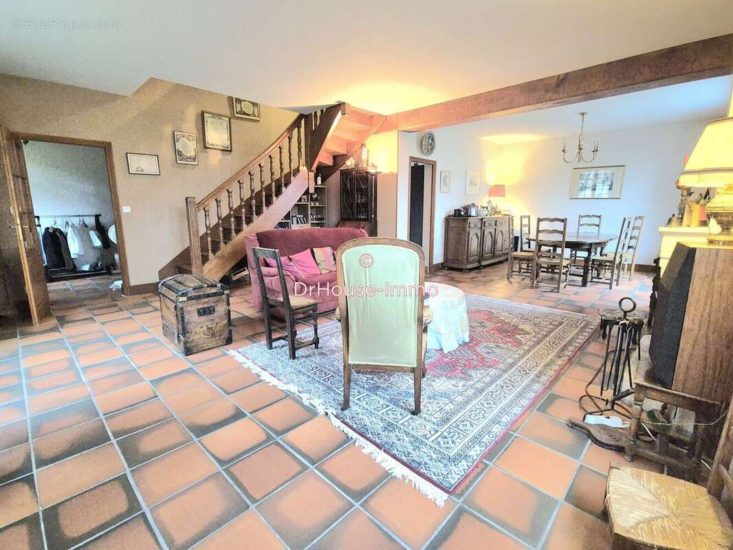 Maison à DRACY-LE-FORT