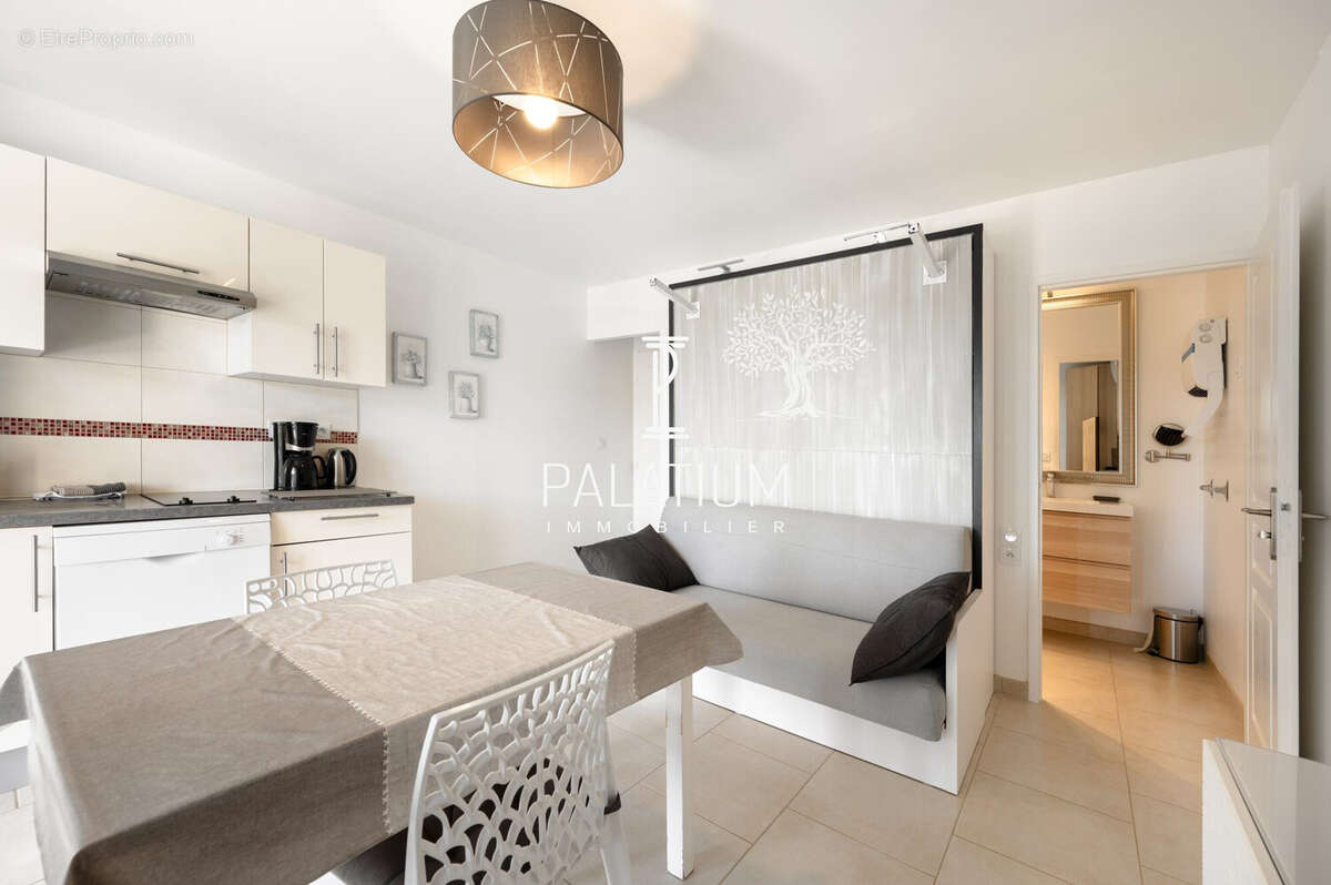 Appartement à GREOUX-LES-BAINS