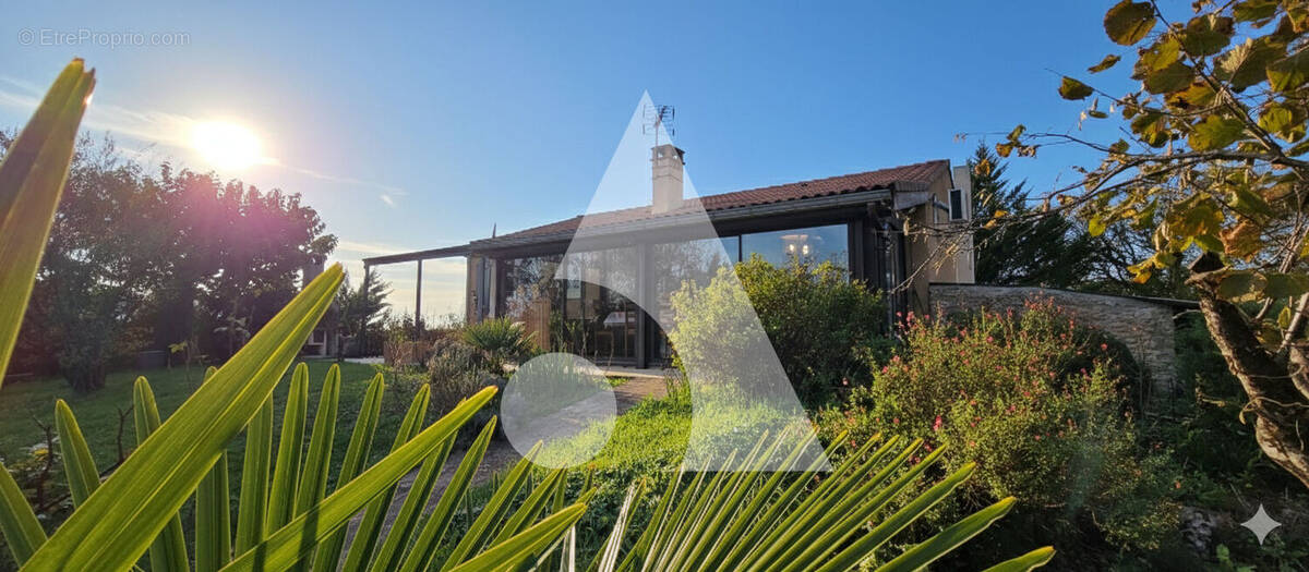 Maison à TRESPOUX-RASSIELS