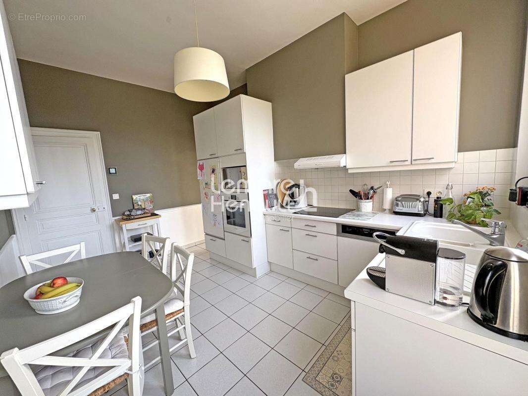 Maison à HOUDAN