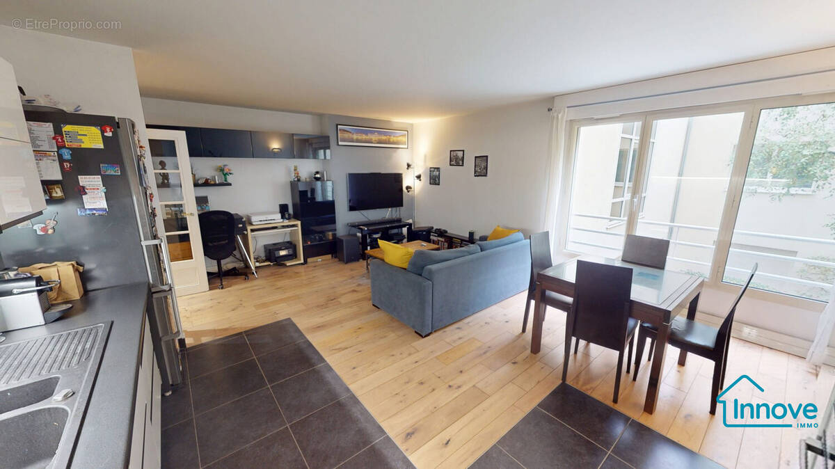 Appartement à PARIS-14E