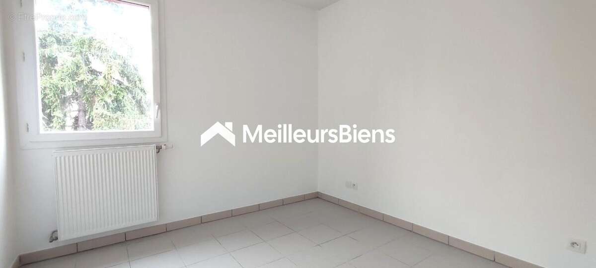 Toulouse: Grand Appartement T3 récent avec avec balcon et parking - photo 3