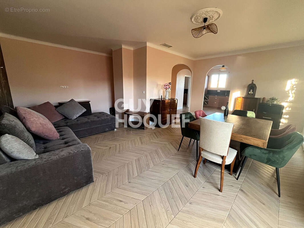 Maison à VILLENEUVE-DE-LA-RAHO