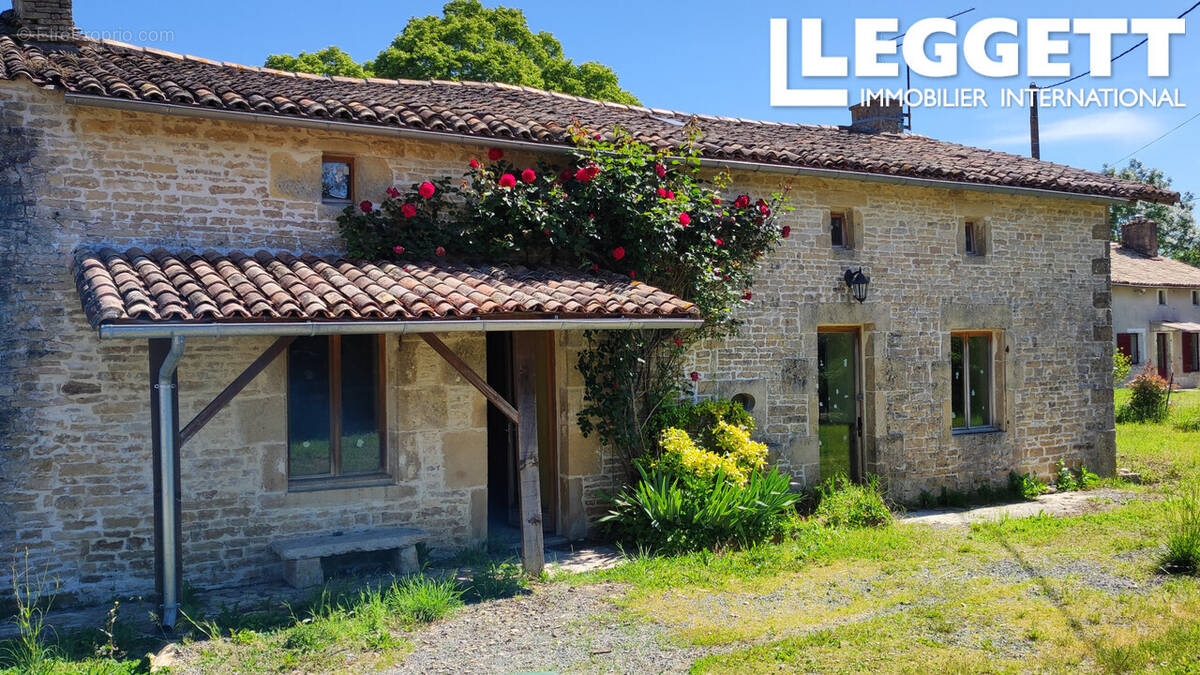 Maison à LEZAY