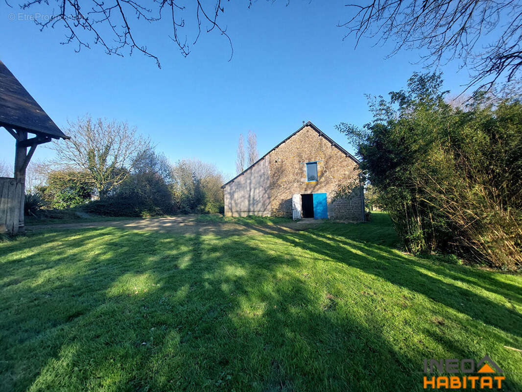 Maison à MINIAC-SOUS-BECHEREL