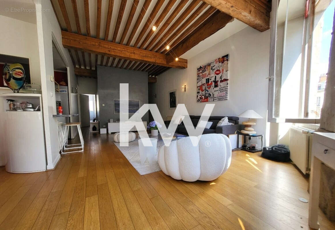 Appartement 97 m² à Saint-Etienne  - photo 3