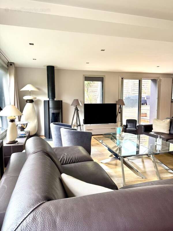 Maison 205 m² à Mont-Saint-Aignan  - photo 2