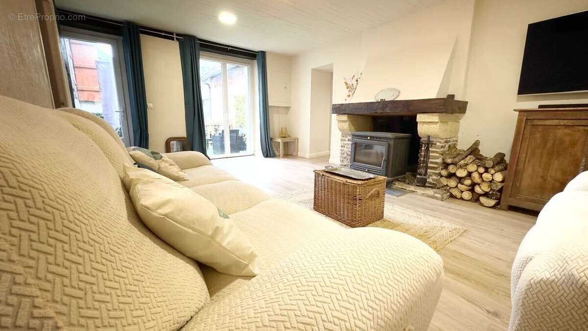 Maison à GENOUILLAC