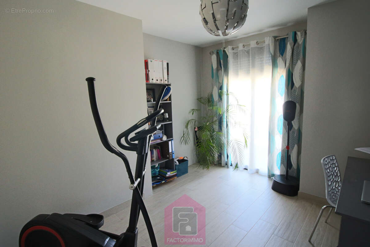 À VENDRE   Belle maison contemporaine de 140 m2 habitables avec vue   15 min de Cahors - photo 15