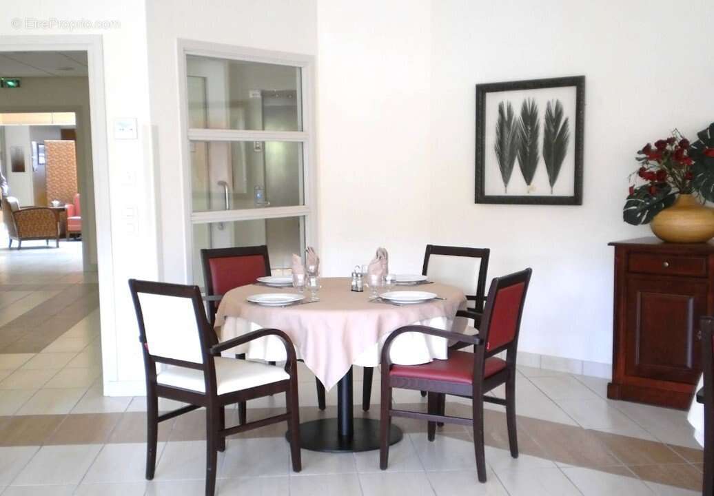 INVESTISSEMENT LOCATIF  CHARLEVILLE MEZIERES- Résidence Ehpad Emeis Patrice Groff - 8.86  de rentabilité. - photo 4