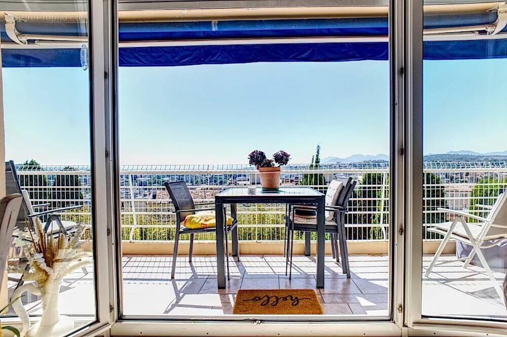 Appartement à LE CANNET