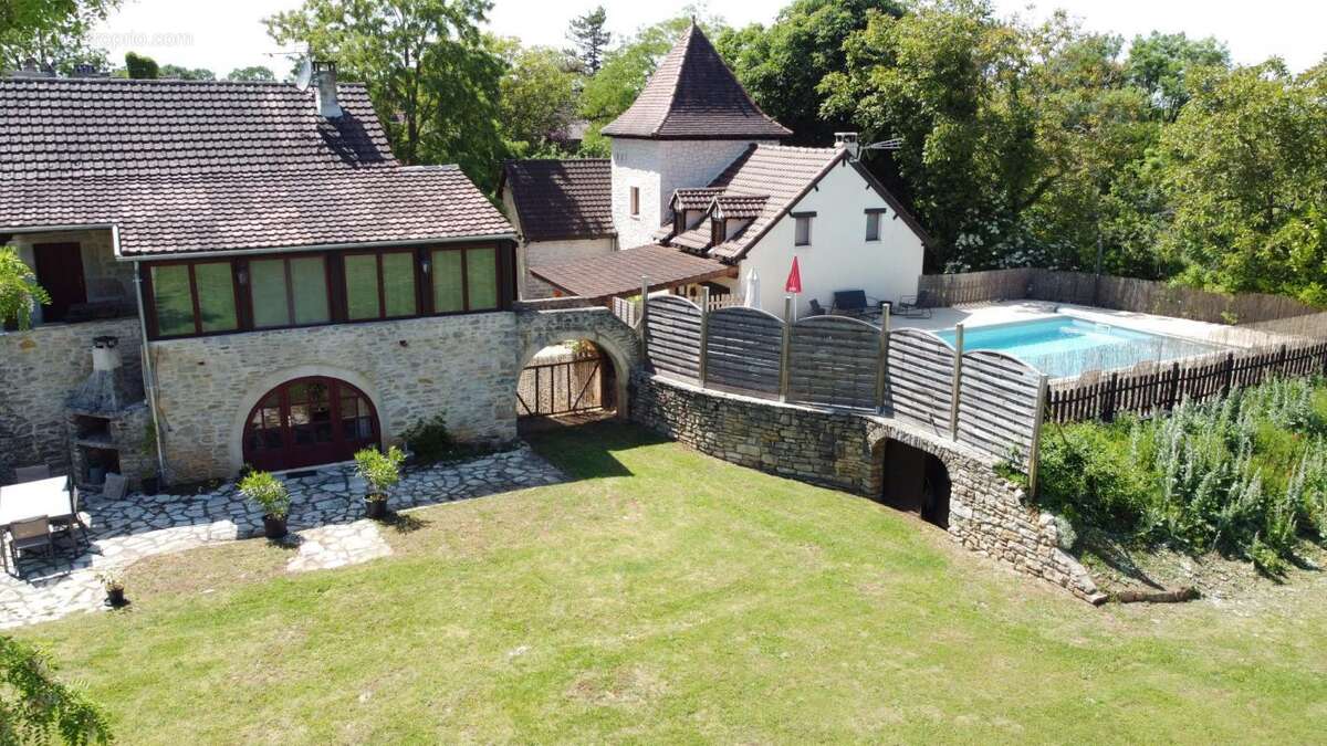 Maison à SALVAGNAC-CAJARC