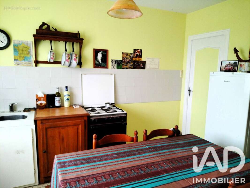 Maison 100 m² à Isigny-Le-Buat  - photo 2