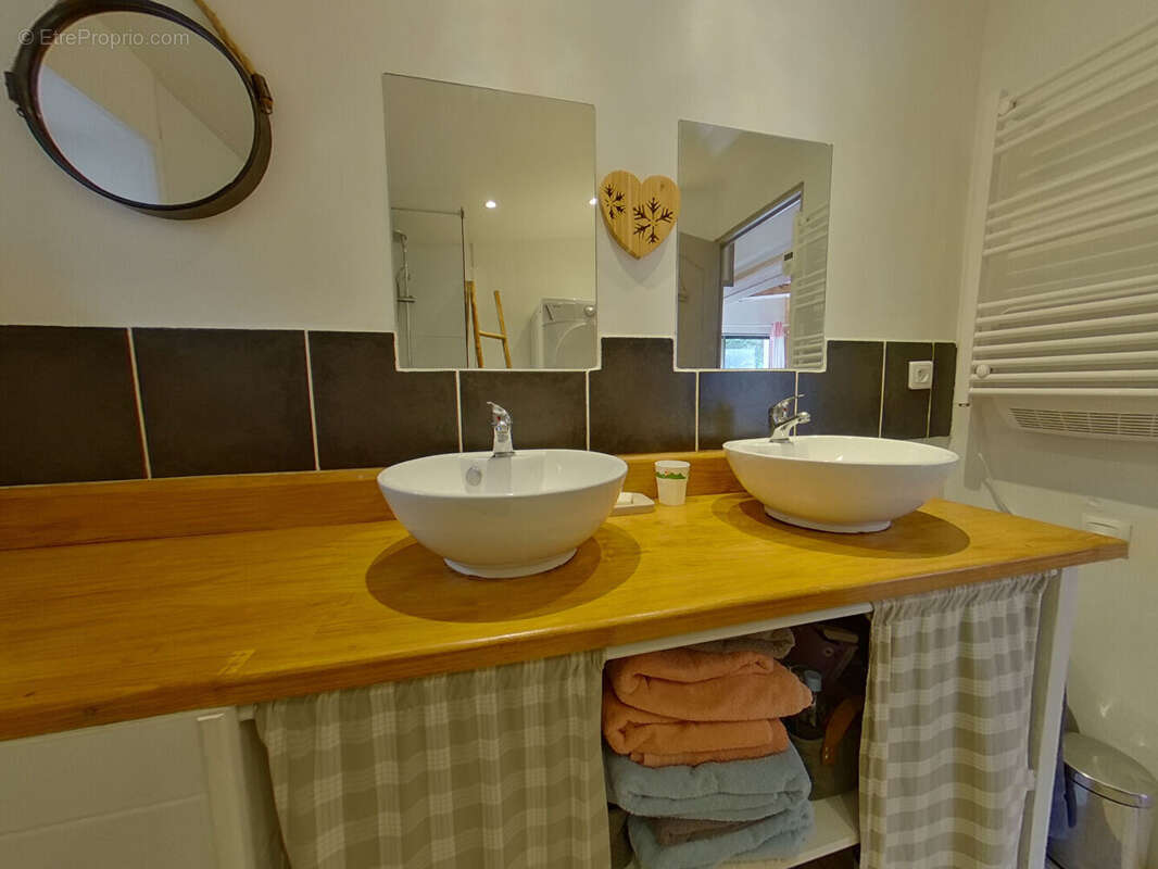 Appartement à LES THUILES