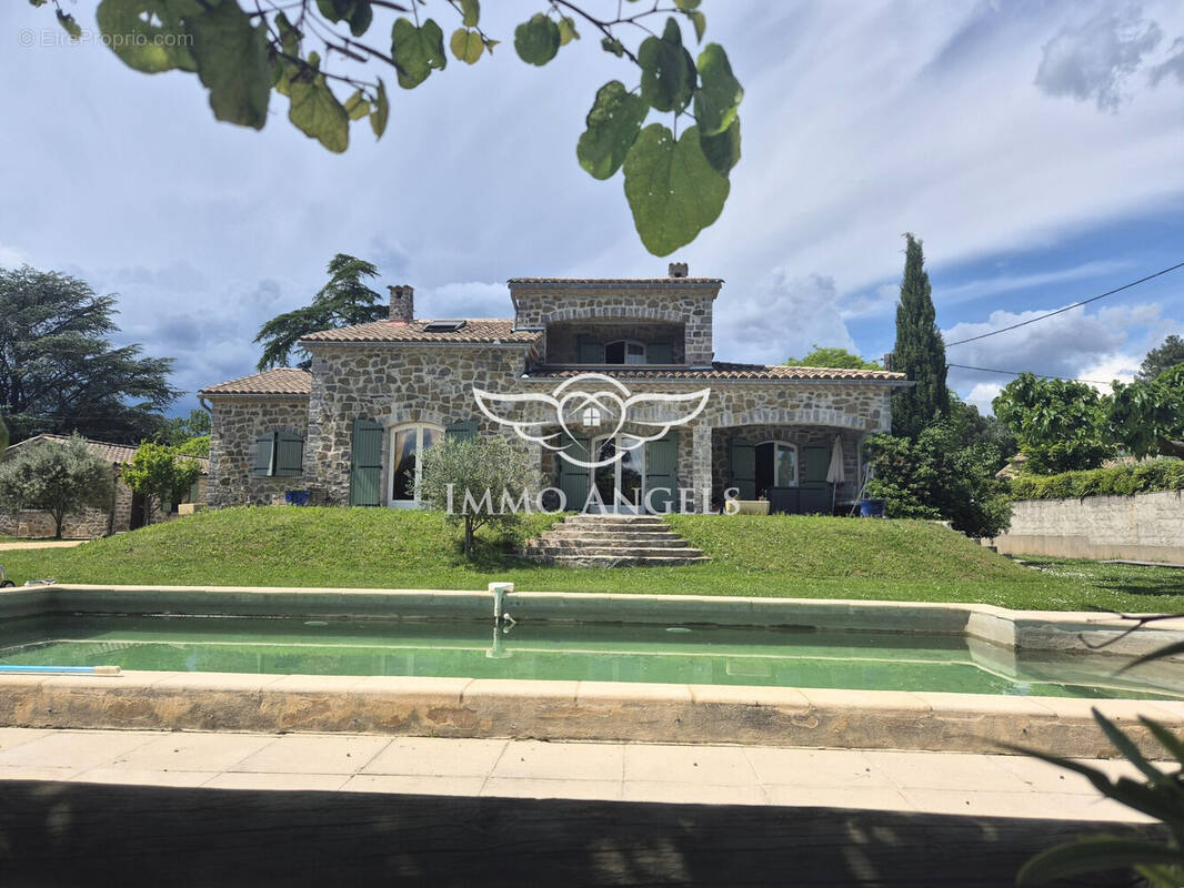 Maison à SAINT-AMBROIX