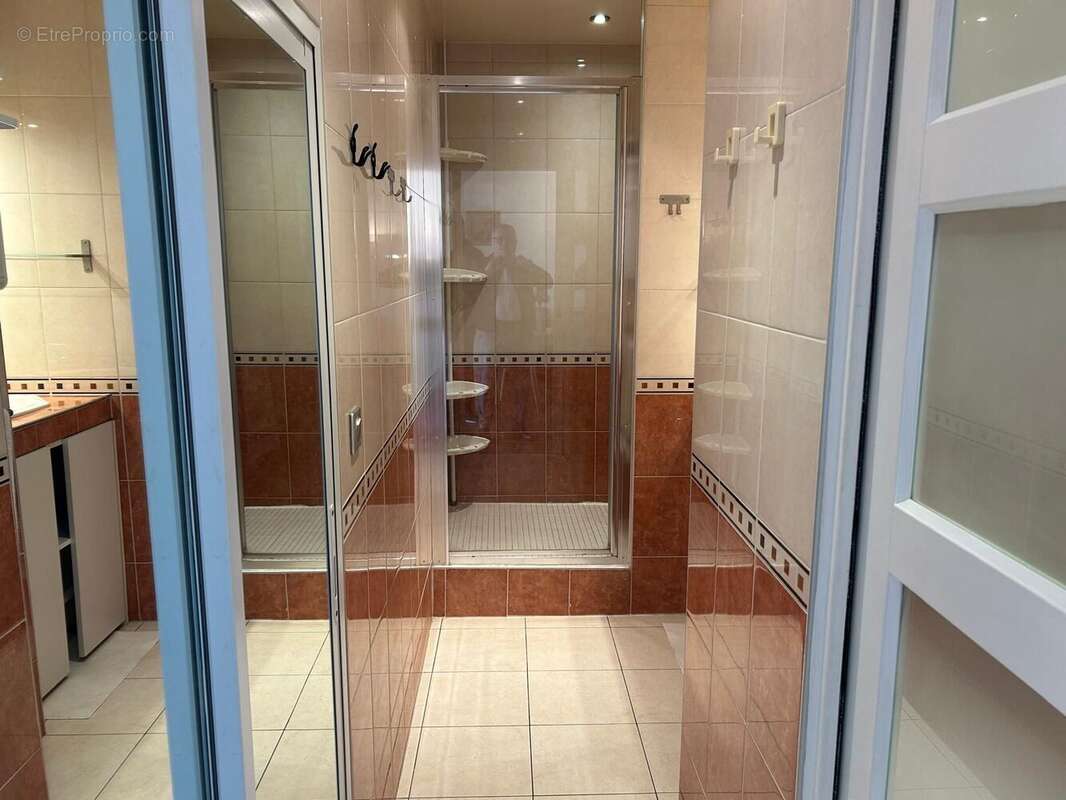 Appartement à PARIS-19E