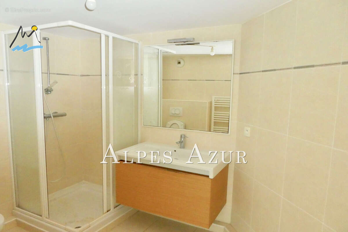 Appartement à MANDELIEU-LA-NAPOULE