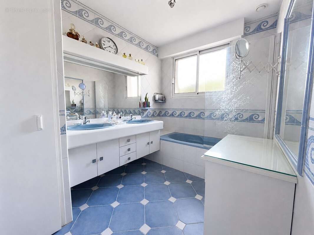 Maison 130 m² à La Teste-De-Buch  - photo 7