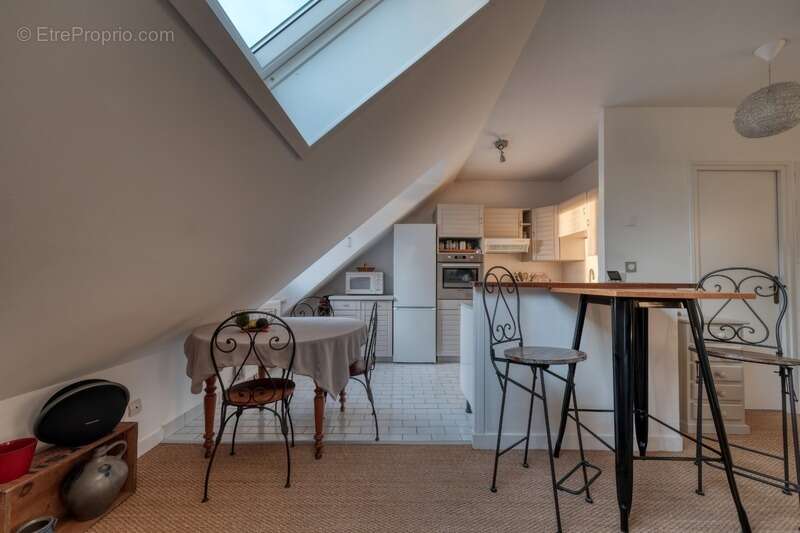 Appartement à NEAUPHLE-LE-CHATEAU