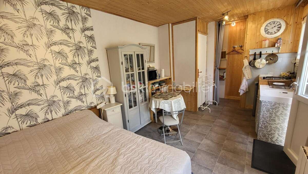 Maison à LE MESNIL-GILBERT