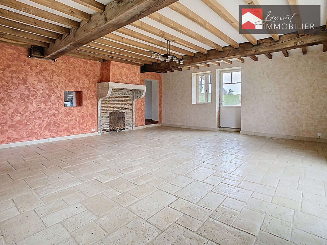 Maison à PONT-DE-VAUX