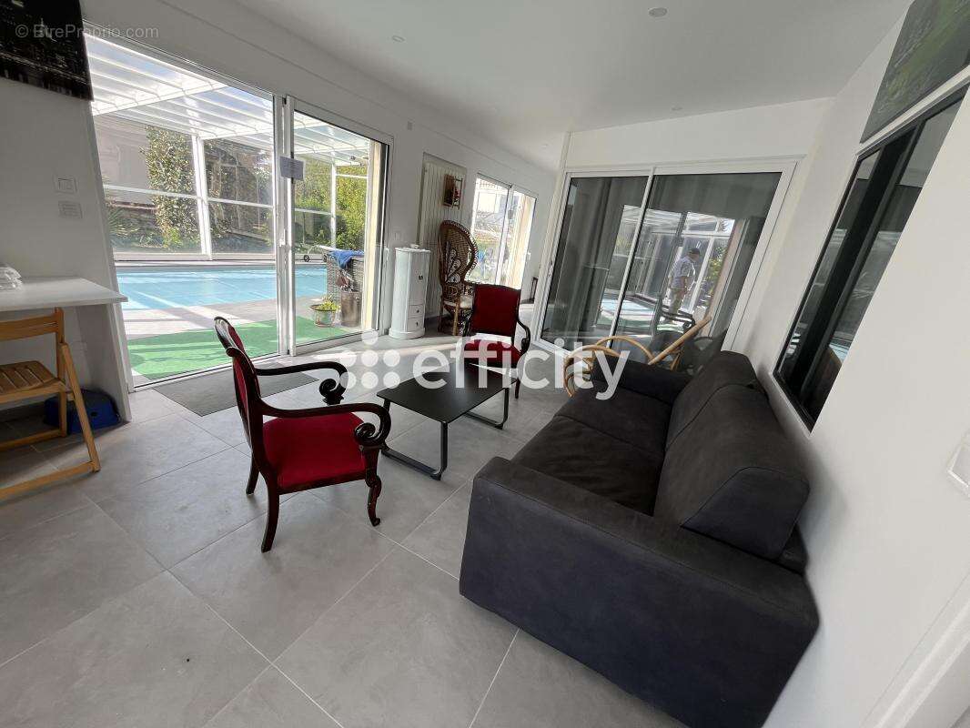 Maison à OUISTREHAM