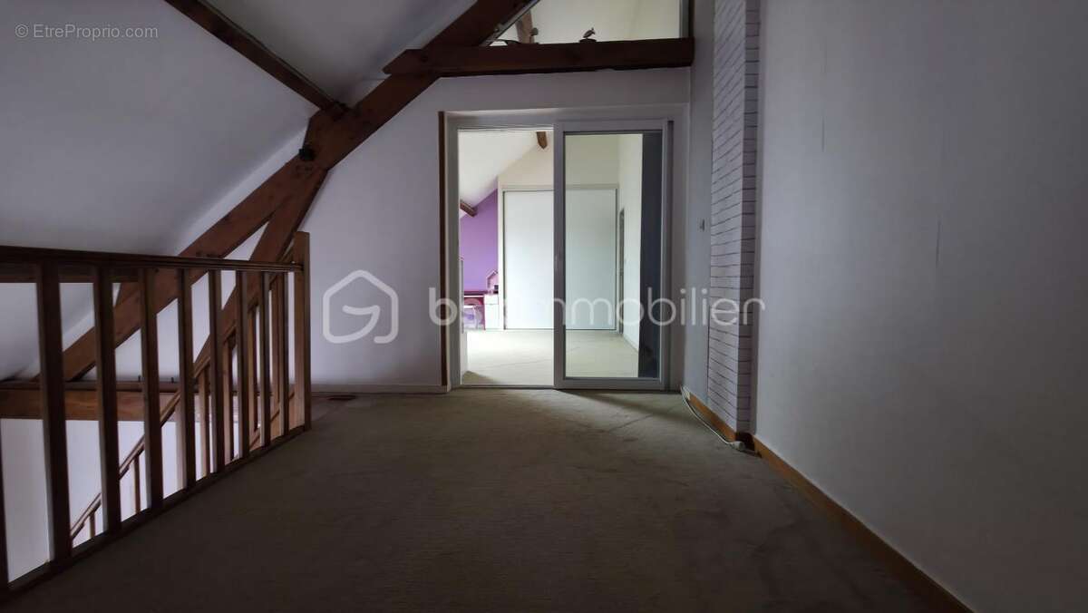 Appartement à COMBS-LA-VILLE