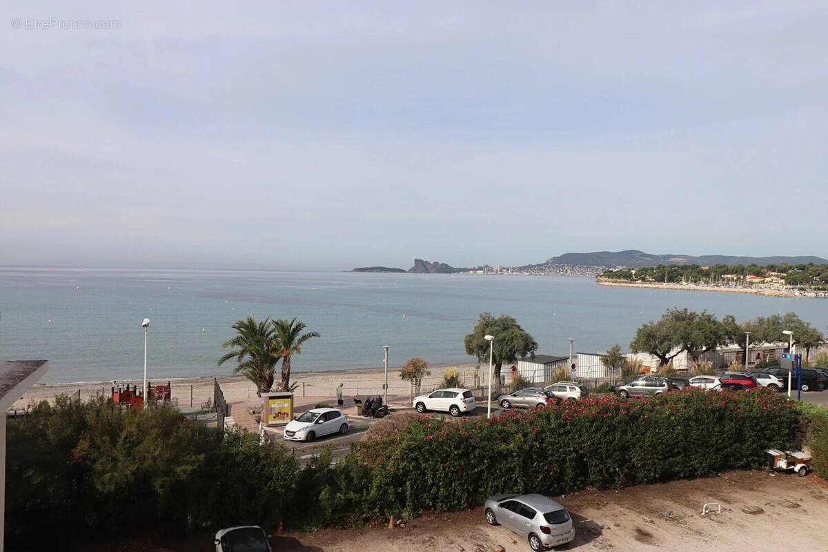 Appartement à SAINT-CYR-SUR-MER