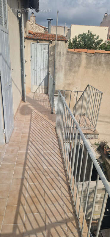Appartement T4 divisible de 72 m2 + balcon - photo 3