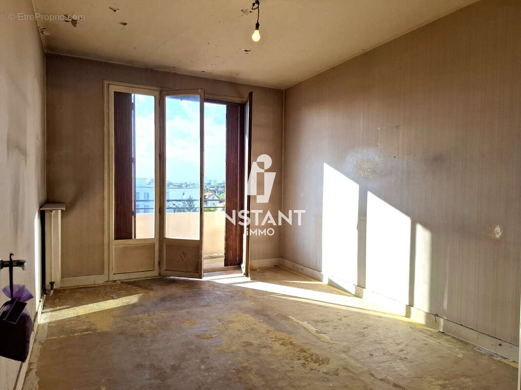 Appartement à SAINT-MAUR-DES-FOSSES