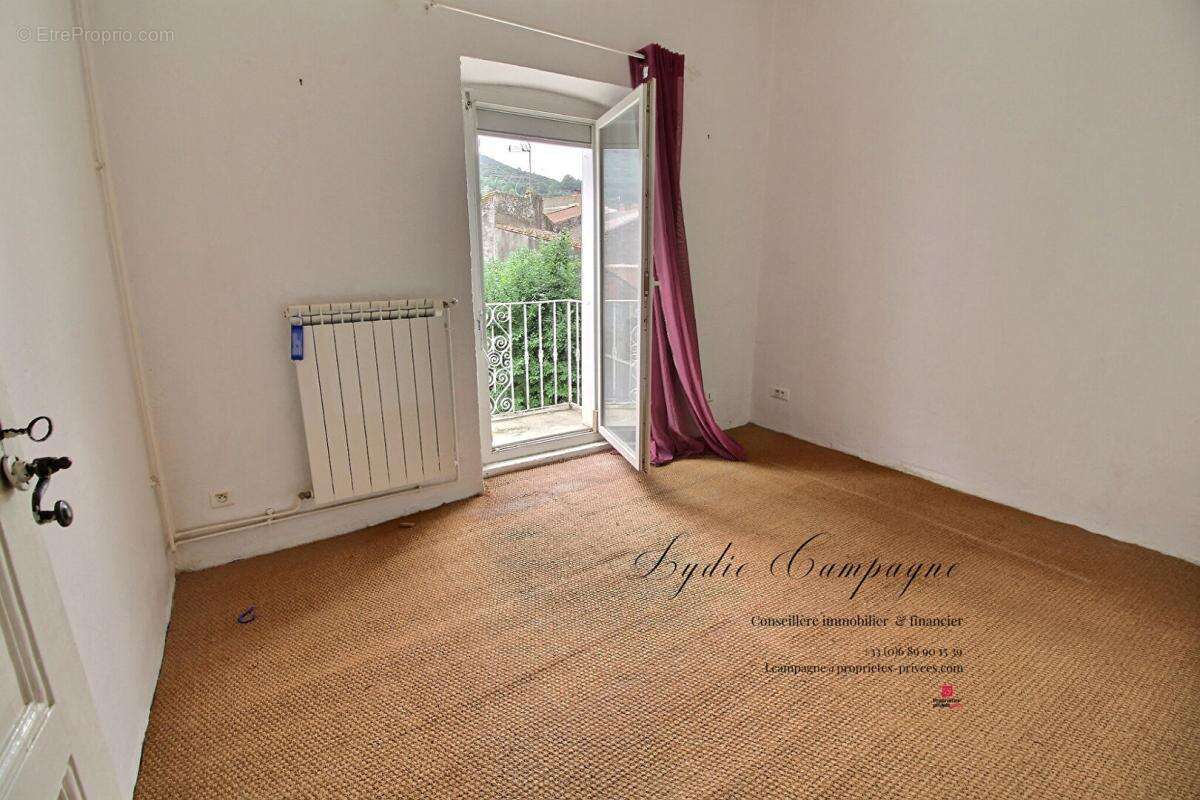 Maison vigneronne avec dépendance habitable, grand garage et terrain constructible - photo 14