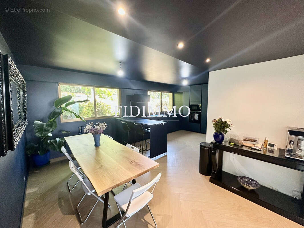 Maison à CHENNEVIERES-SUR-MARNE