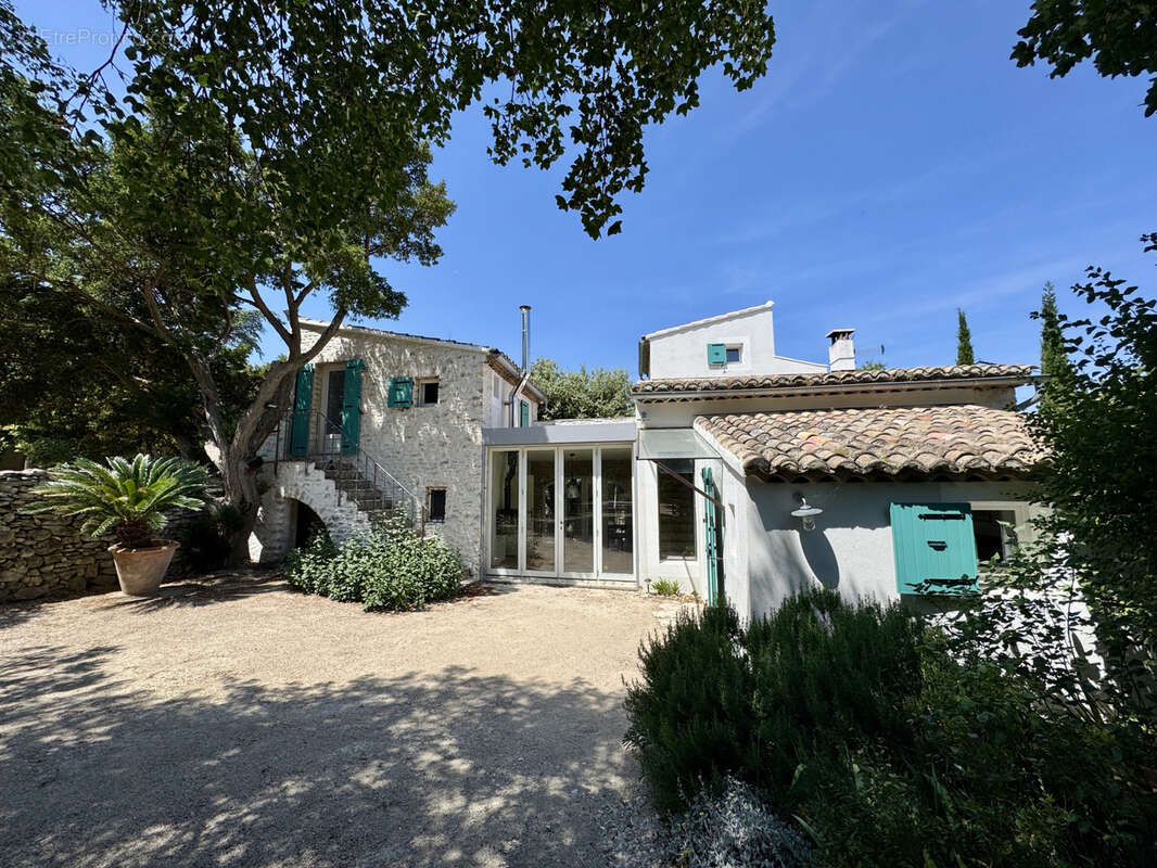 Maison à VILLES-SUR-AUZON