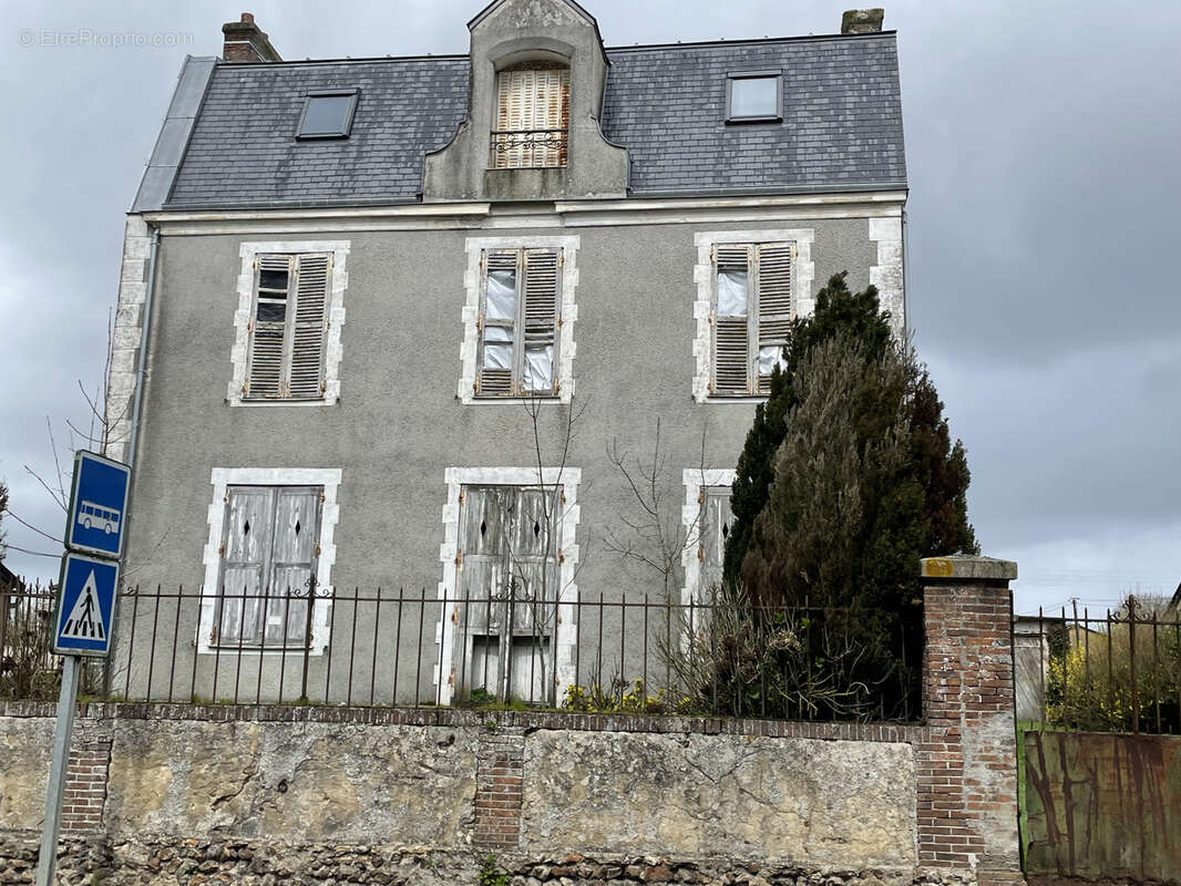 Maison à CHAMPROND-EN-GATINE