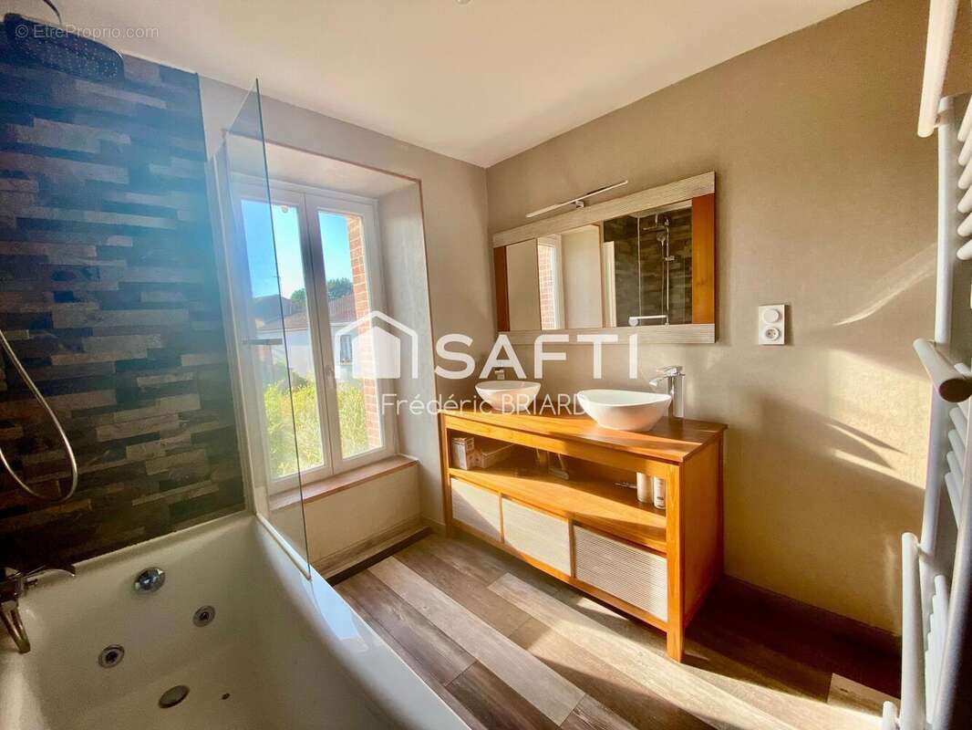 Photo 8 - Maison à LA MERLATIERE