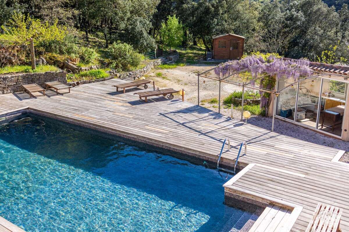 Maison à MEOUNES-LES-MONTRIEUX