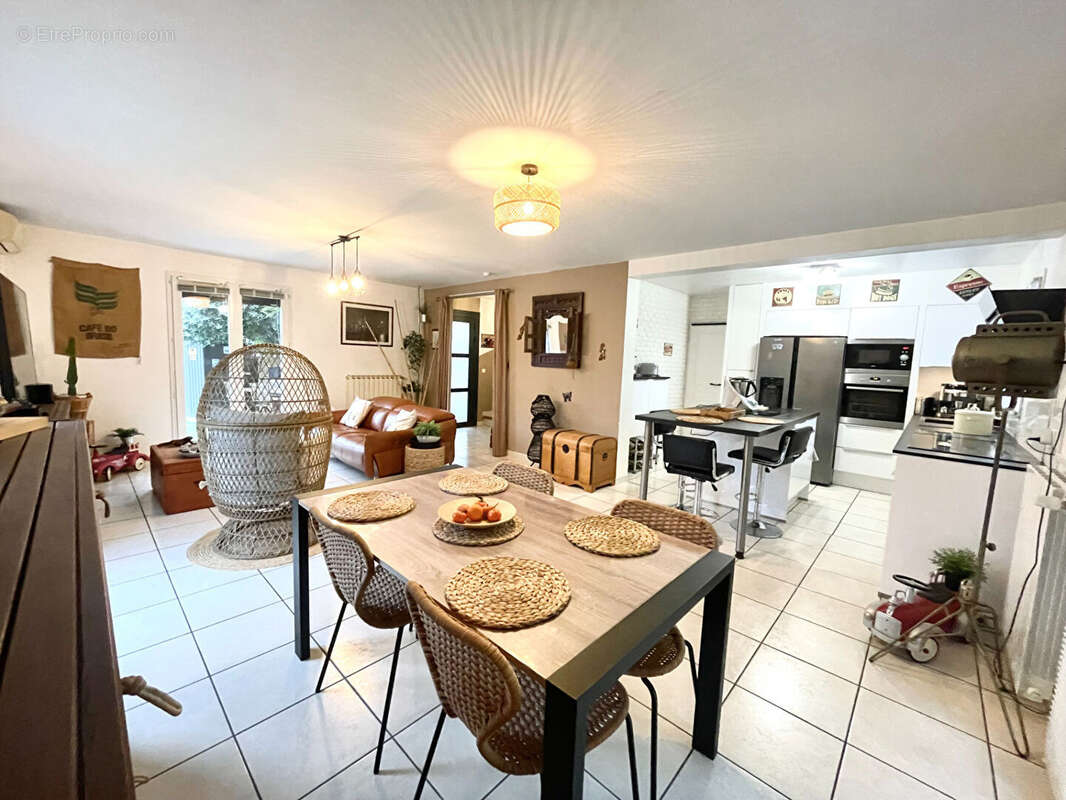 Maison à VILLENEUVE-LES-MAGUELONE