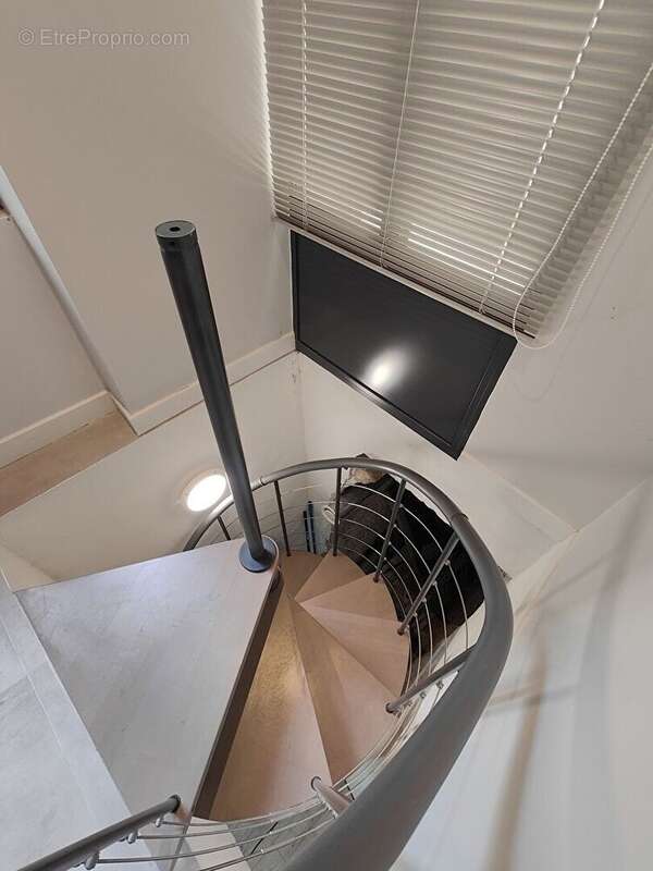 Appartement à PARIS-7E