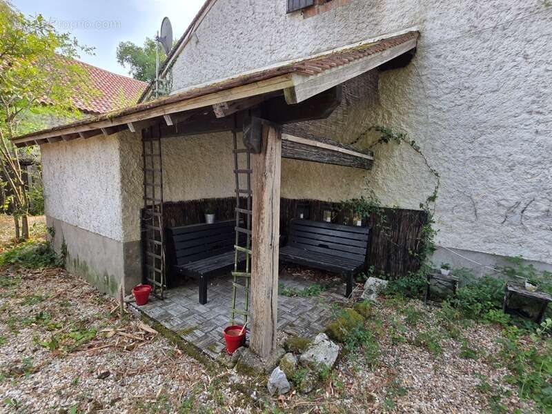 Maison à SAINT-LEGER-MAGNAZEIX