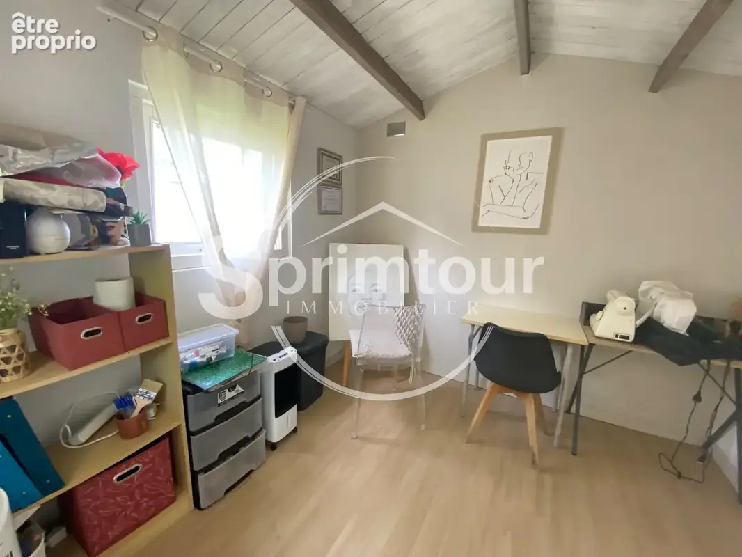 Saint claude - maison f4 et studio avec vue mer et montagne - photo 17