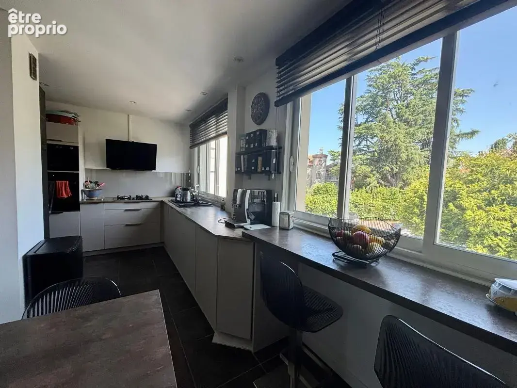 Coup de cœur assuré à Billère pour ce T3 lumineux, balcon,garage et cave - photo 7