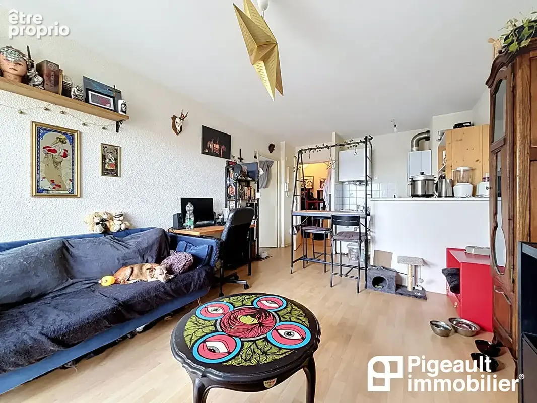 Appartement T2  à vendre - Rennes Quartier Mabilais Arsenal Redon - Parking - Balcon - photo 4