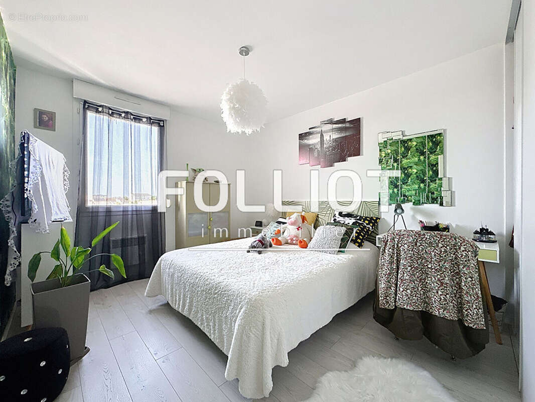 Appartement à DONVILLE-LES-BAINS