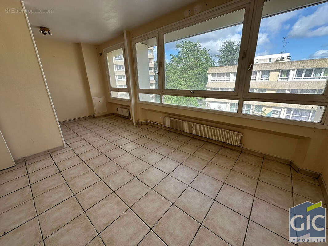 Appartement à HEROUVILLE-SAINT-CLAIR