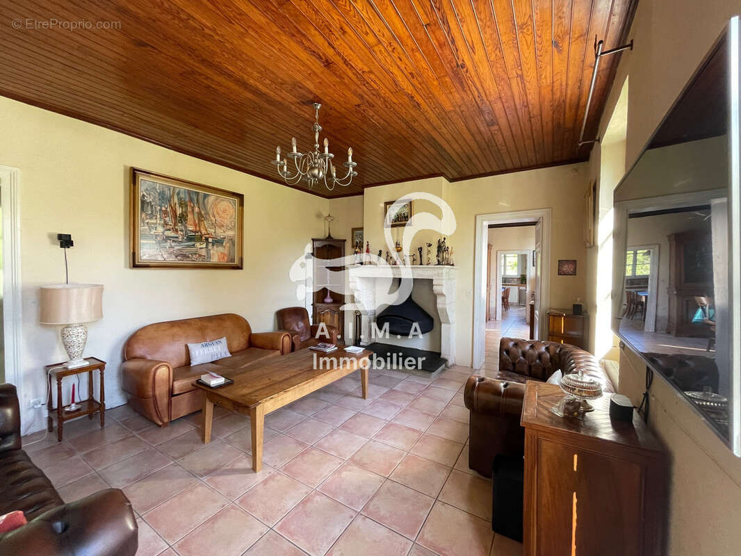 Mios, maison de caractère avec piscine et grand jardin - photo 8