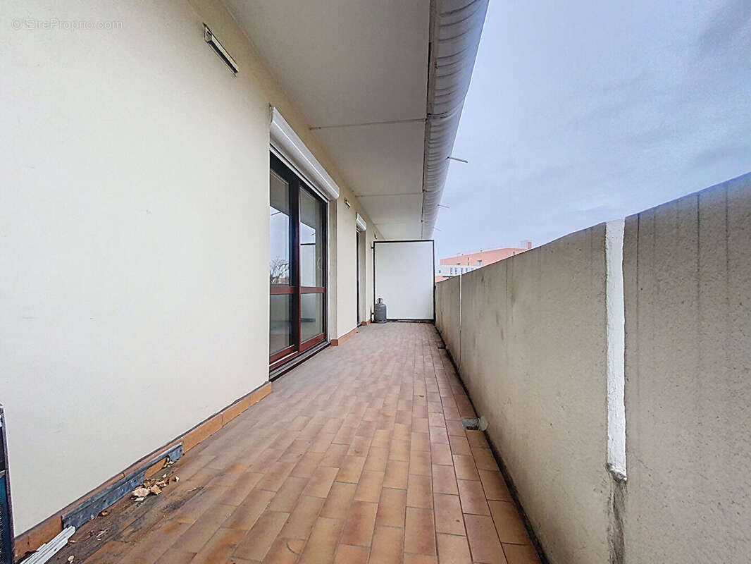 Appartement à LA COURNEUVE