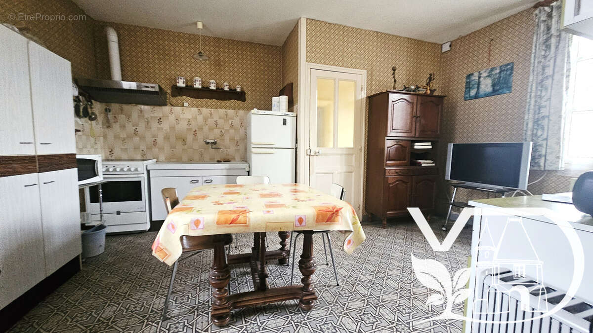 Maison de pays avec  dependances allonne - photo 4