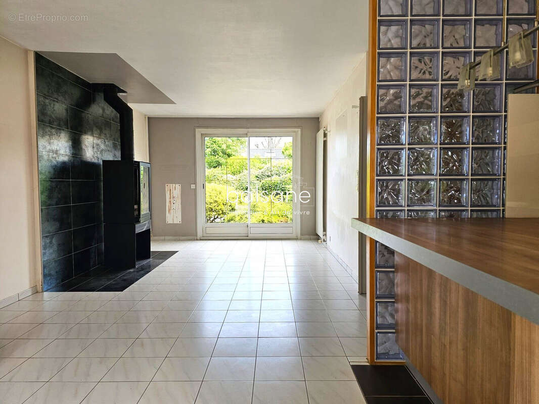 Maison 140 m² à Notre-Dame-De-Bondeville  - photo 4