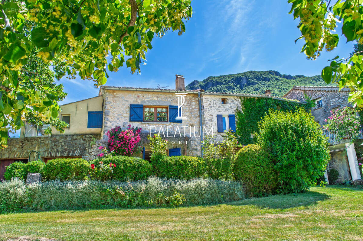 Maison 190 m² à Chateauneuf-Miravail  - photo 9