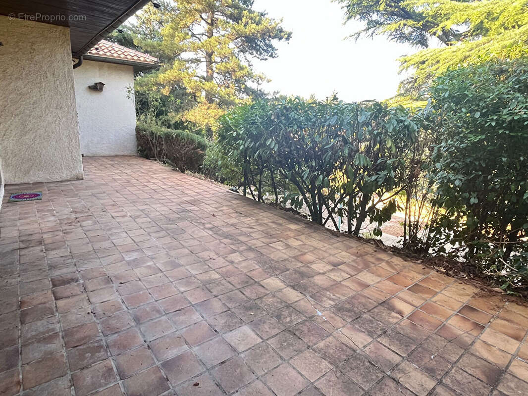 Maison de plain pied 244 m² centre Dardilly avec vue - photo 15